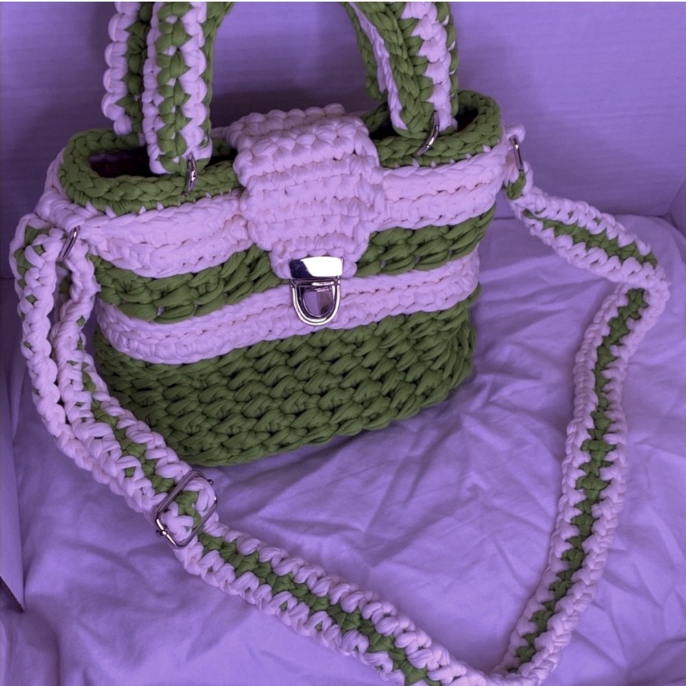 Handmade Crochet Bag Green and White Handwoven Crossbody with stripes - Picture 7 of 11